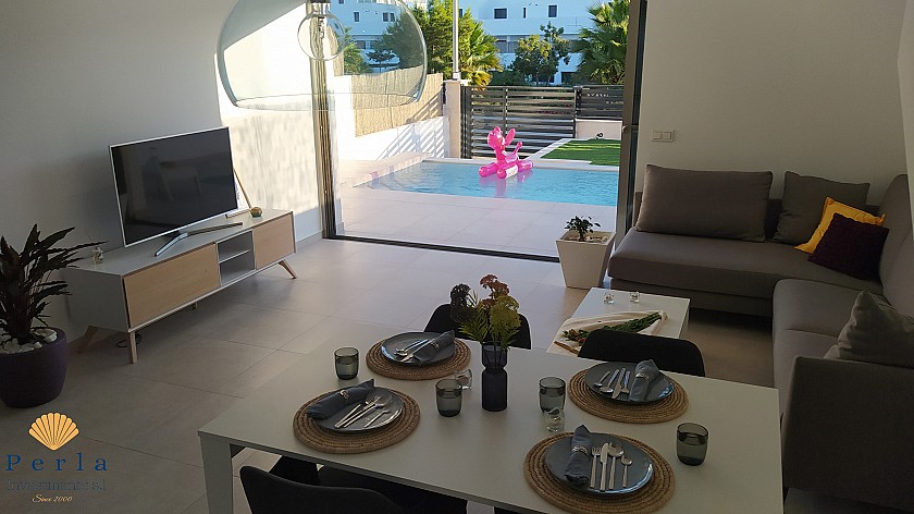 Glæsilegt einbýlishús í Villamartin 